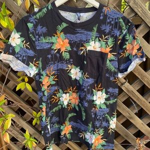 Divided Floral T-shirt / Size S